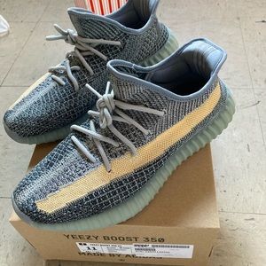Yeezy Boost 350 V2 Ash Blue